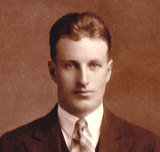 Photo of photos/Eric McLennan 1912-1943 portrait